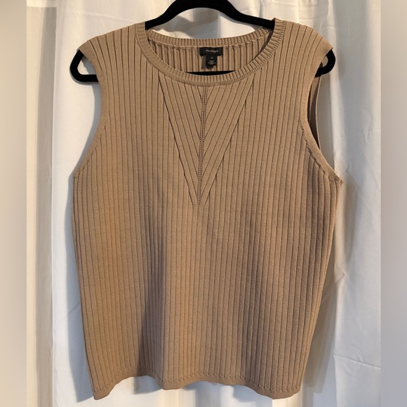 Halogen Tops - Halogen Ribbed Sleeveless Sweater Vest | tan | Size 1X